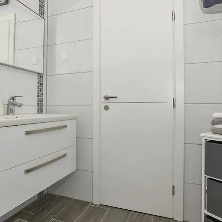 Apartamento In With Wifi Makarska