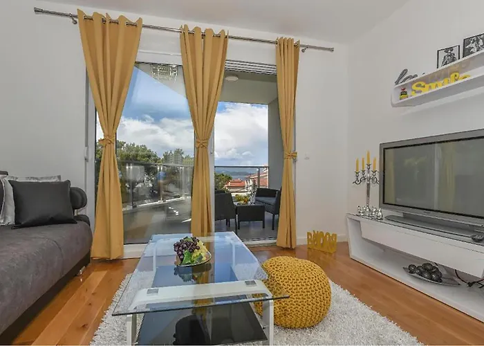 1 Bedroom Beautiful In Apartman Makarska