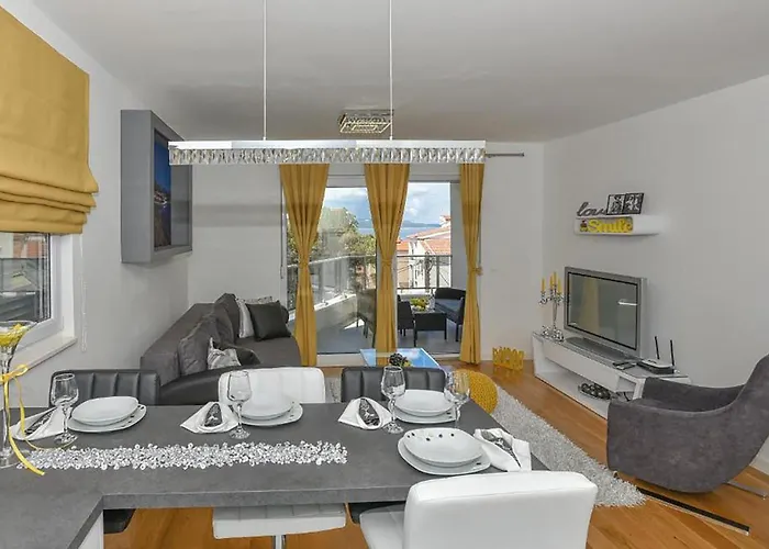 1 Bedroom Beautiful In Makarska